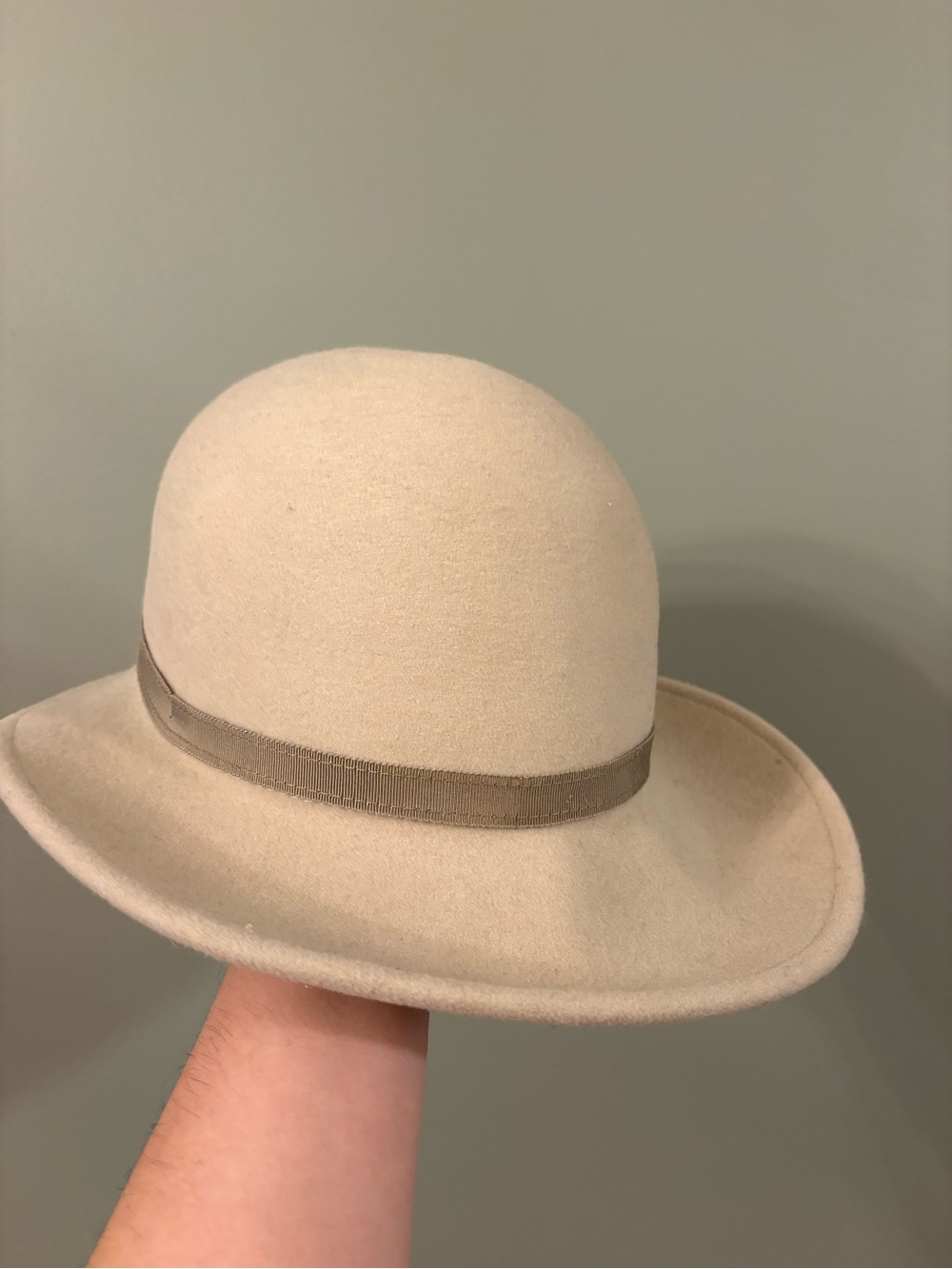 Goorin Bros Cream Felt Cloche Hat with Taupe Ribbon